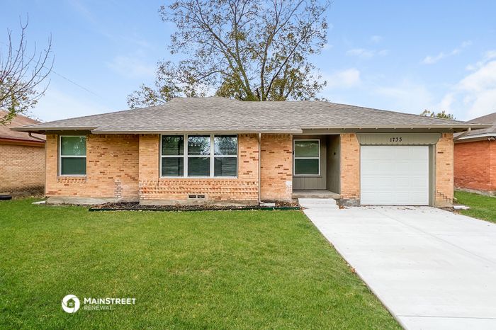 1733 Las Cruces Ln, Dallas, TX 75217