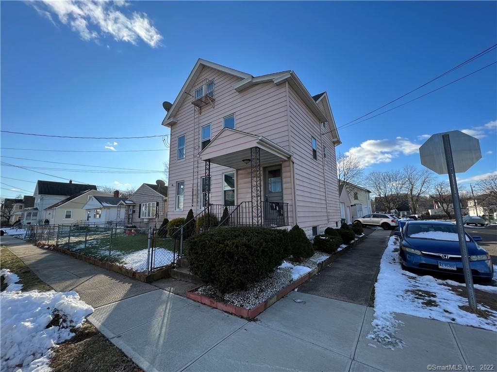 70 Dix St, Hamden, CT 06514