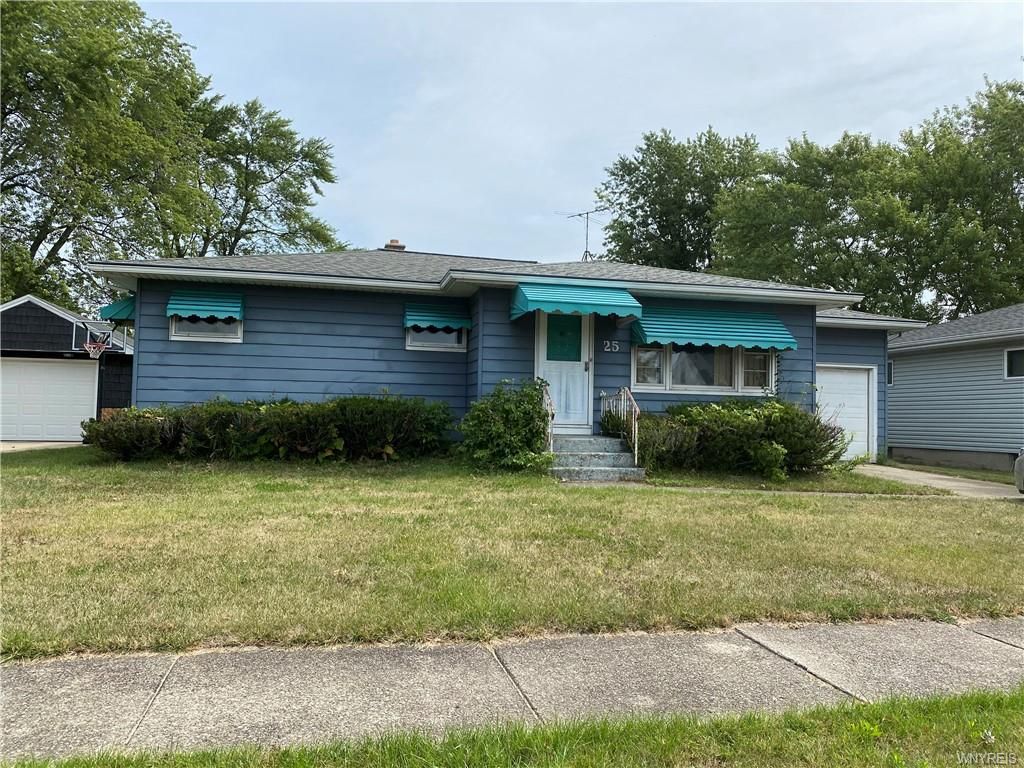 25 Plymouth Dr, Tonawanda, NY 14150