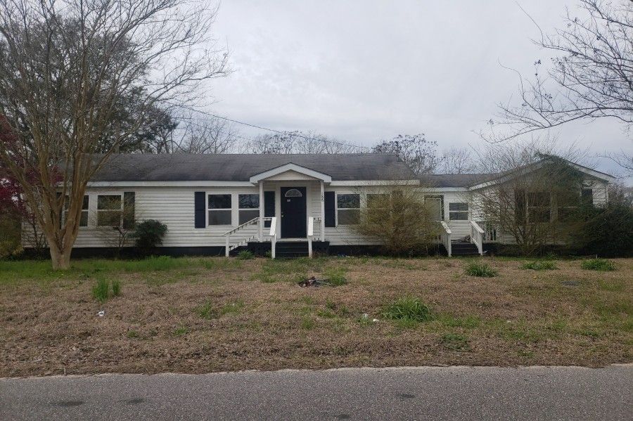 188 Jackson Ave, AL 36375 See Estimated Value