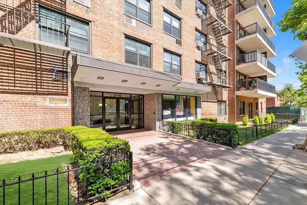 6188 Dry Harbor Rd 2K, Middle Village, NY 11379 Trulia