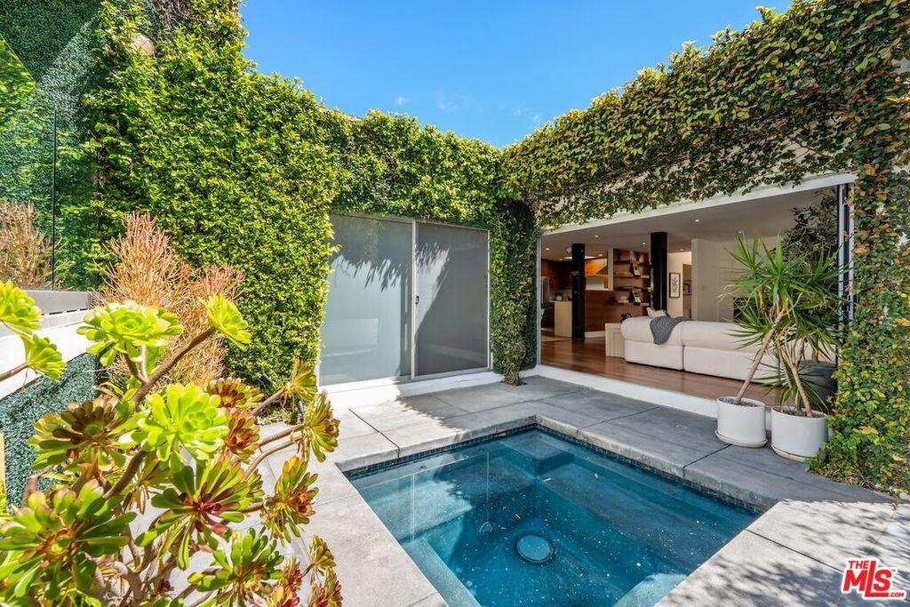 7917 W  80th St, Playa Del Rey, CA 90293