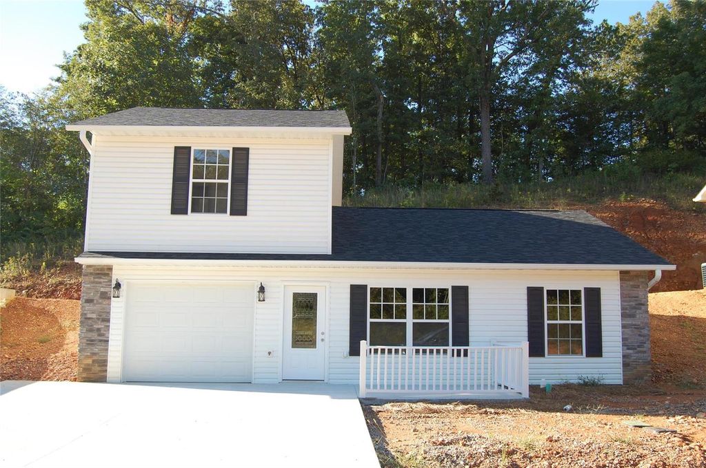 114 Mayson Ln, Poplar Bluff, MO 63901