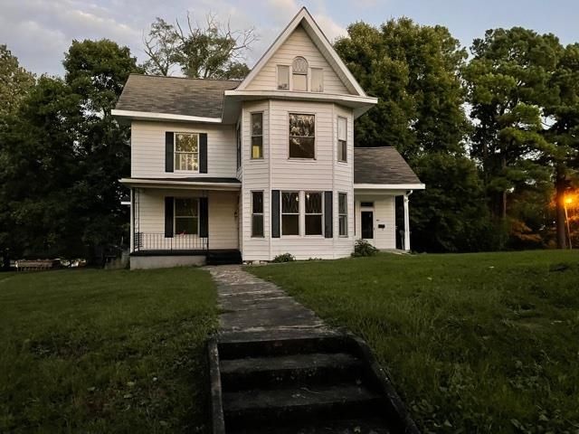 303 Walnut St, Central City, KY 42330