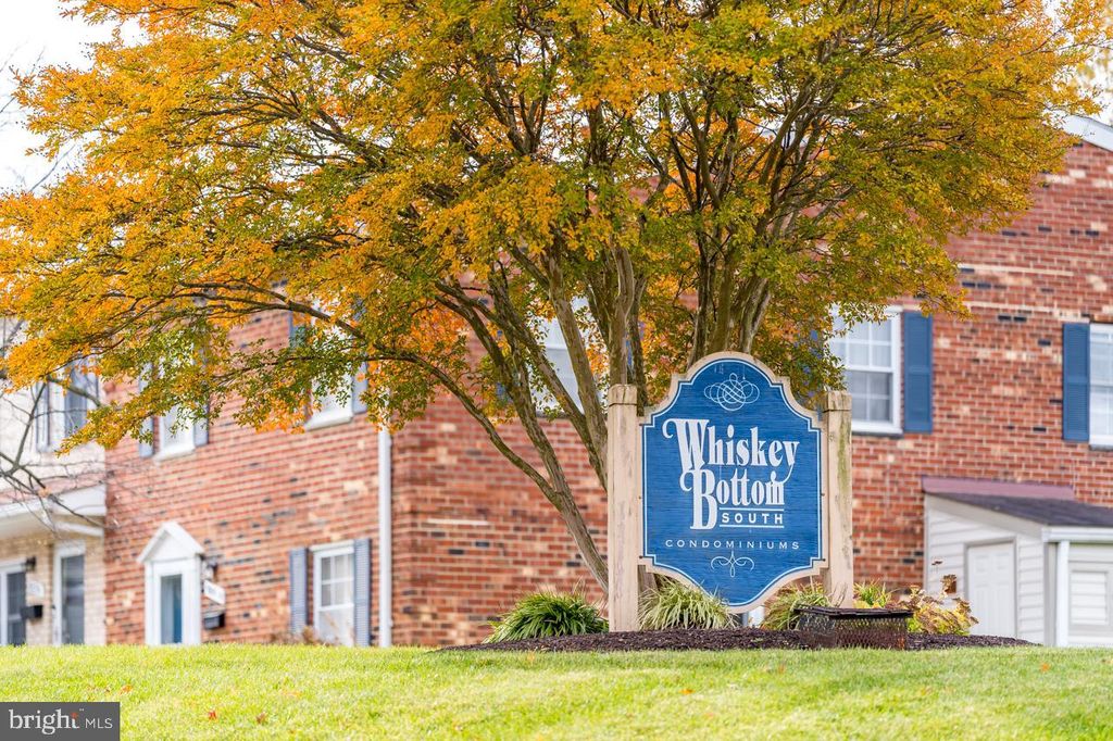 9215 Bridle Path Ln #L, Laurel, MD 20723