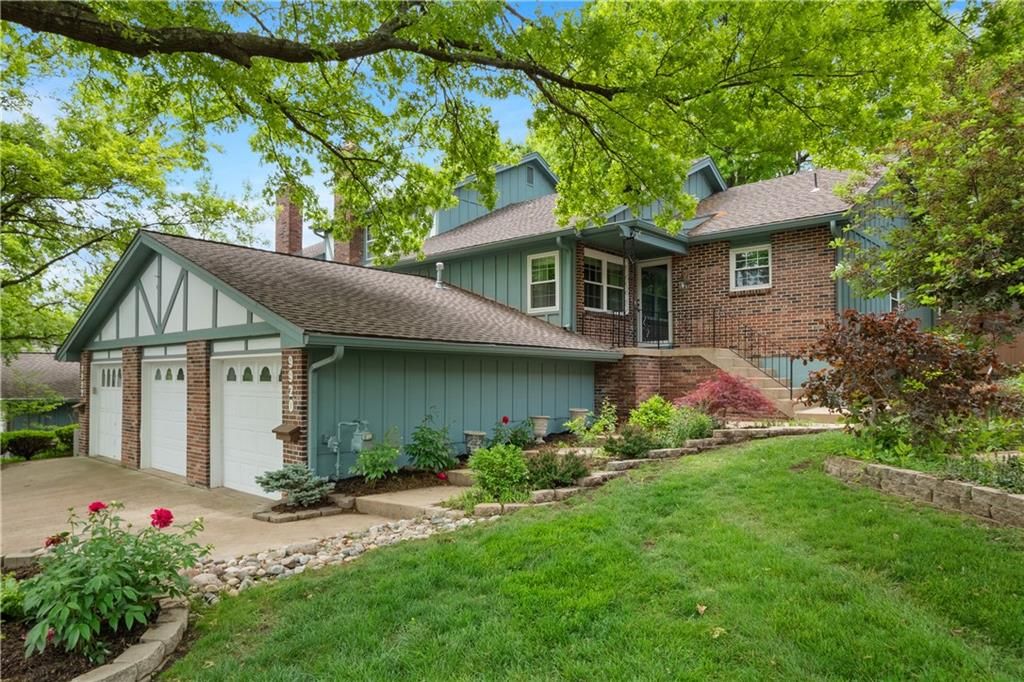 9920 Edelweiss Cir, Merriam, KS 66203 Trulia