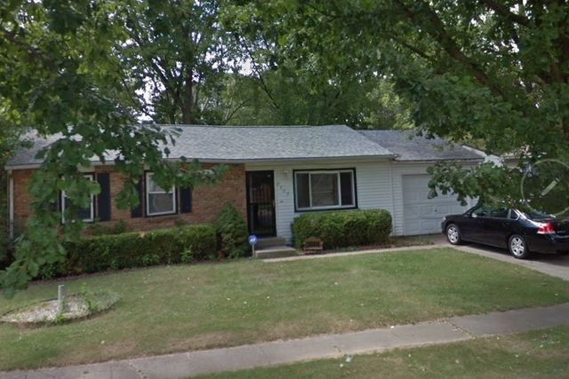 2509 Campbell Dr, Champaign, IL 61821