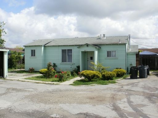 621 1/2 Dallas Ave, Salinas, CA 93905