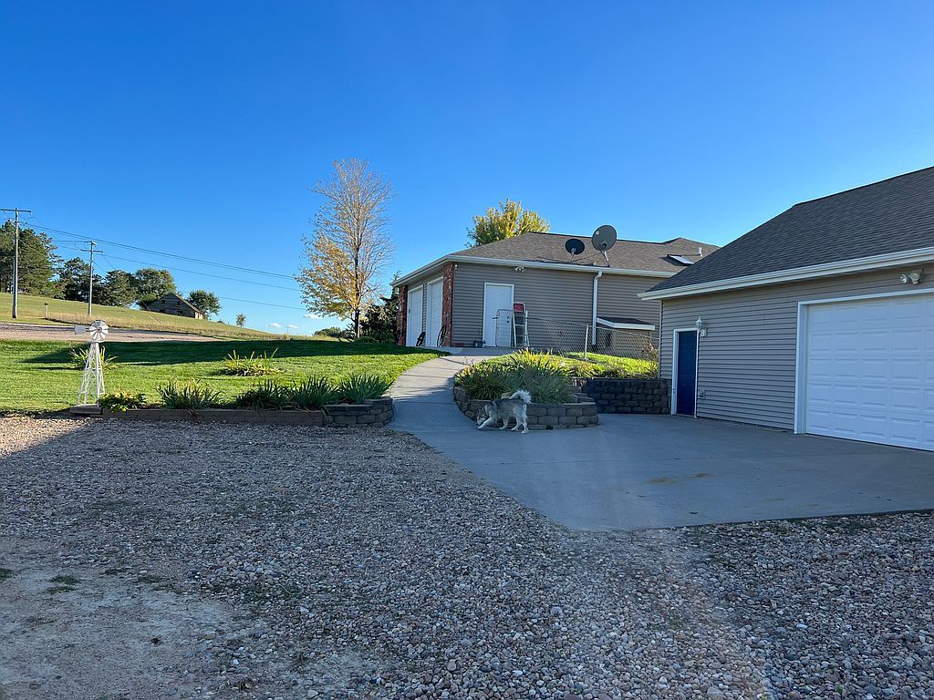 5710 N 55th Ave, Kearney, NE 68845 Trulia