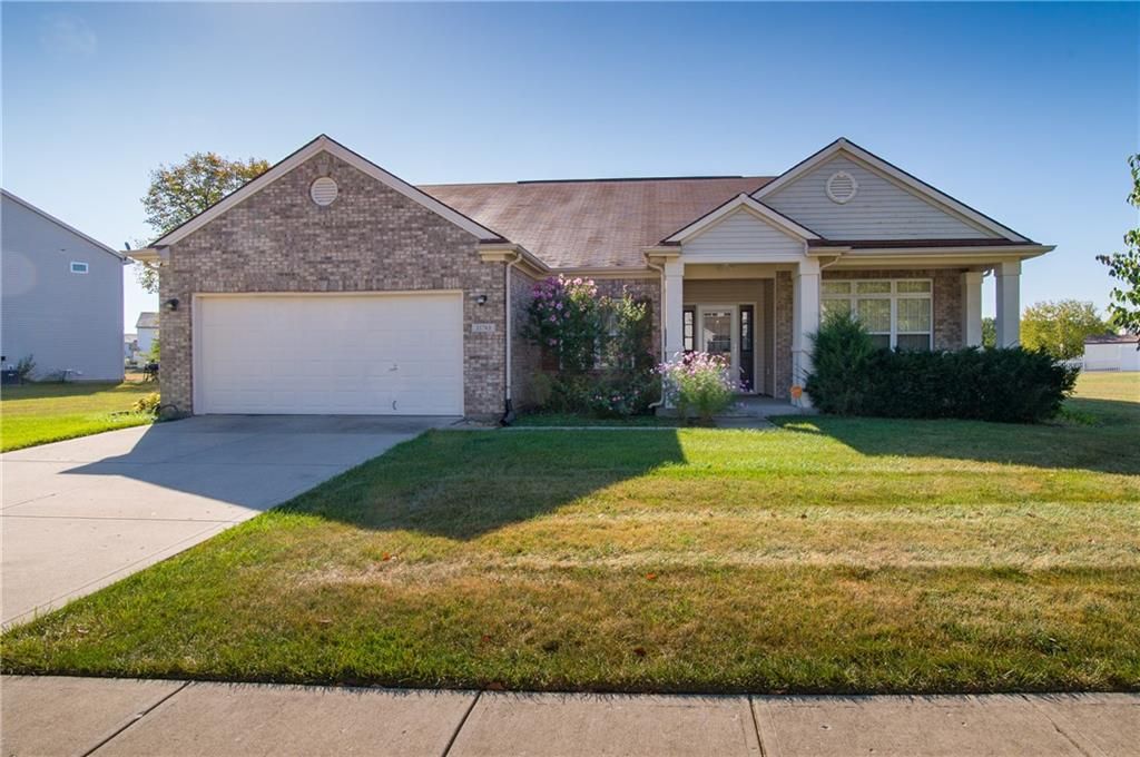 11743 Valley Creek North Dr, Indianapolis, IN 3 Bed, 2 Bath Single