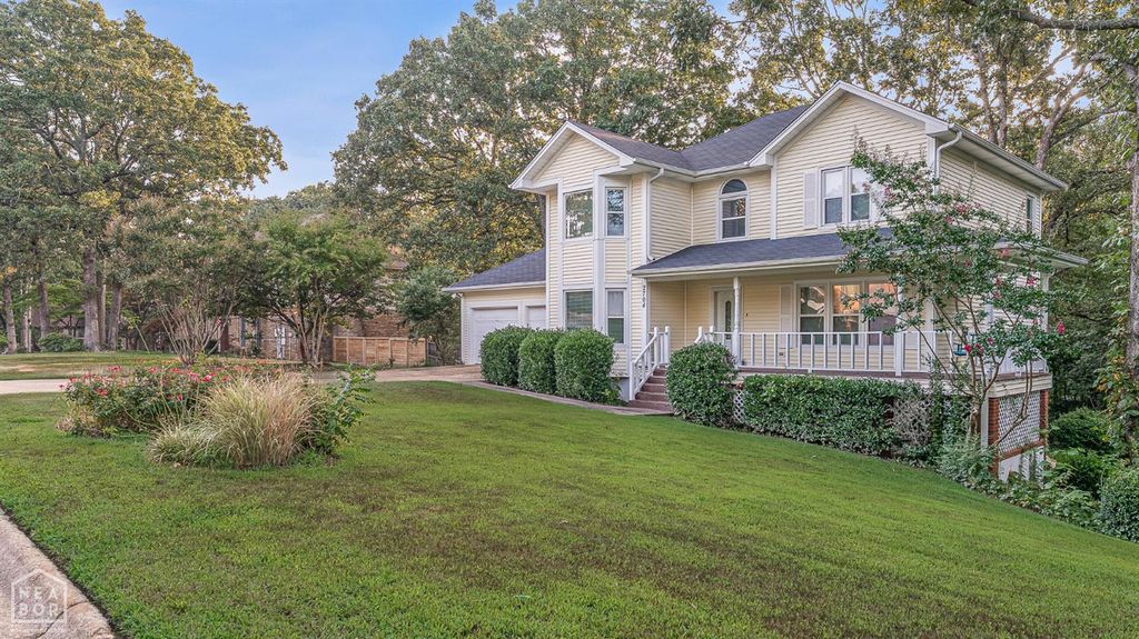 2704 Nix Ln, Jonesboro, AR 72404