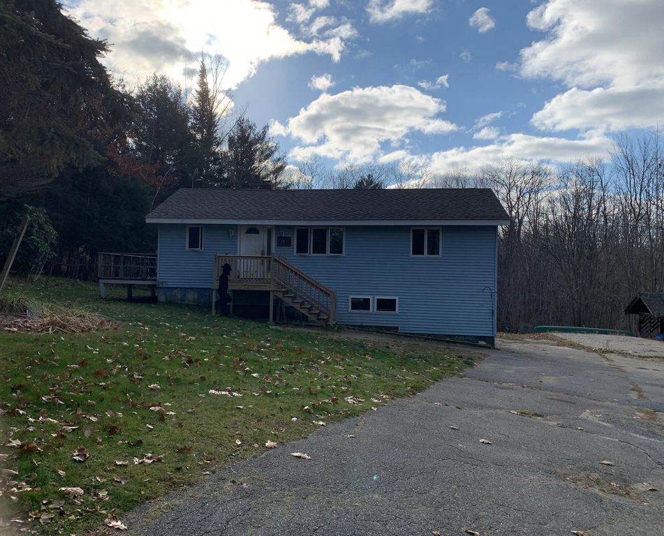 28 McSherry Ln, Hartford, ME 04220