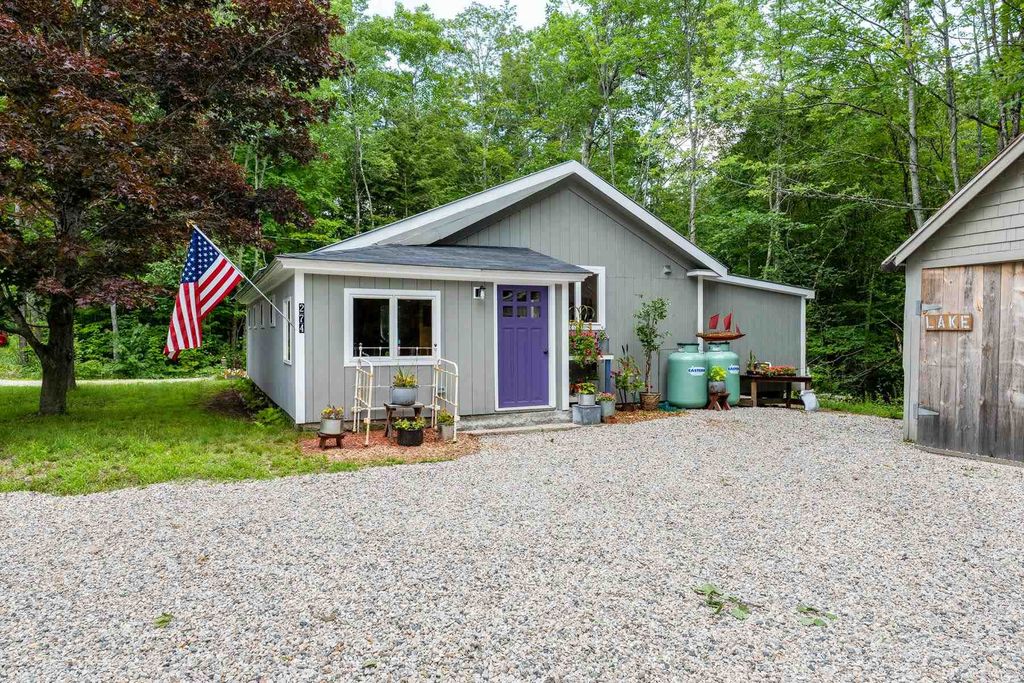 274 Pine Hill Rd, Wolfeboro, NH 03894