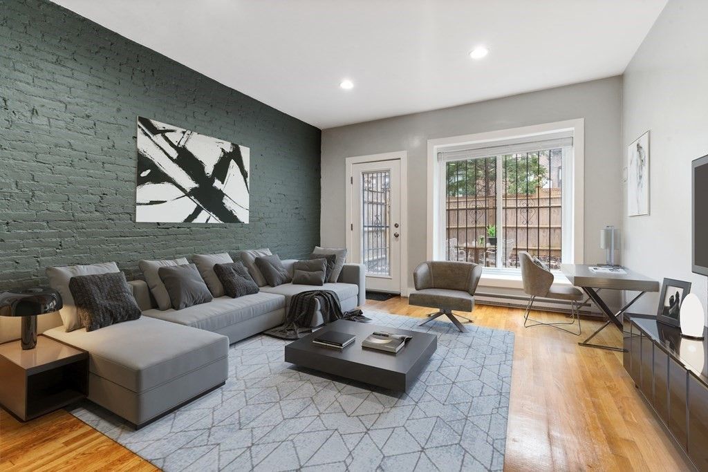 1 Saint Charles St, Boston, MA 02116