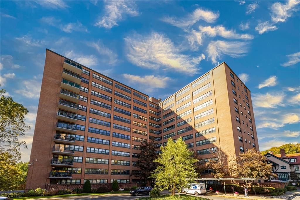 31 Woodland St #8F, Hartford, CT 06105
