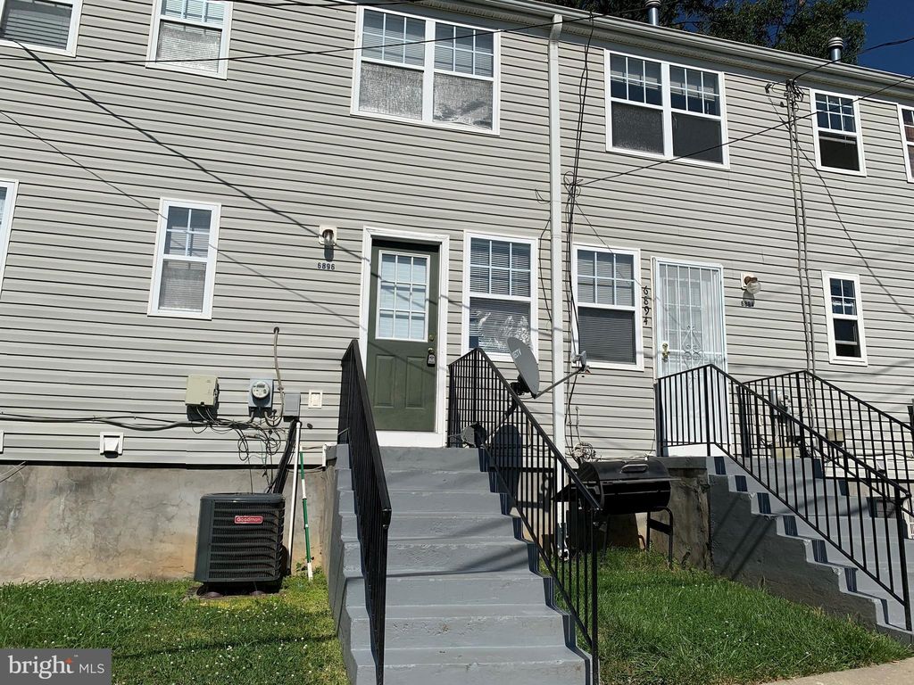 6896 Hawthorne St, Hyattsville, MD 20785