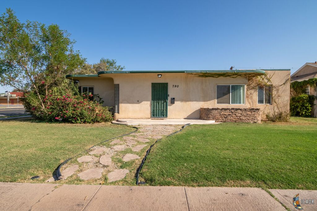 790 W Hamilton Ave, El Centro, CA 92243