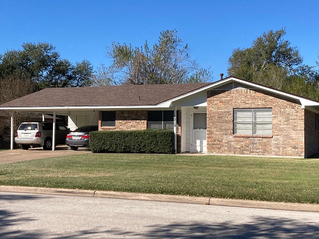 1215 Boswell St, College Station, TX 77840