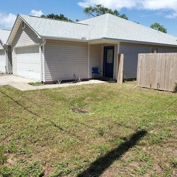 925 Tray Dr, Fort Walton Beach, FL 32547