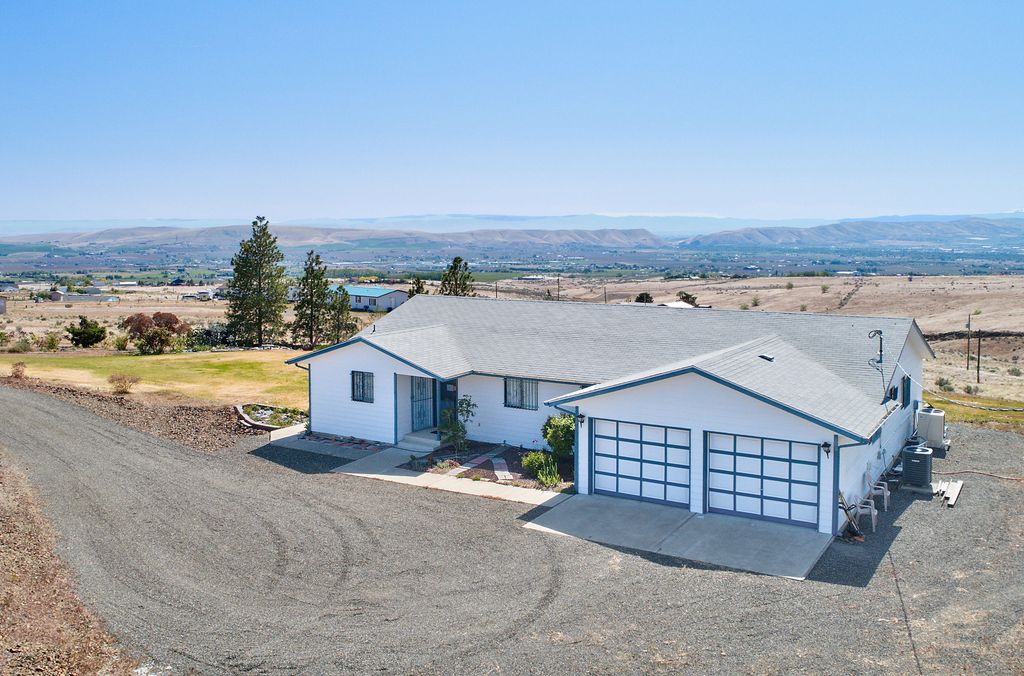 640 N Saint Hilaire Rd, Yakima, WA 98901 Trulia
