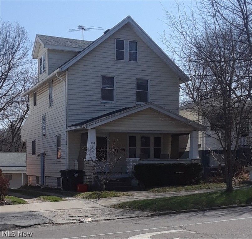 593 Brown St, Akron, OH 44311