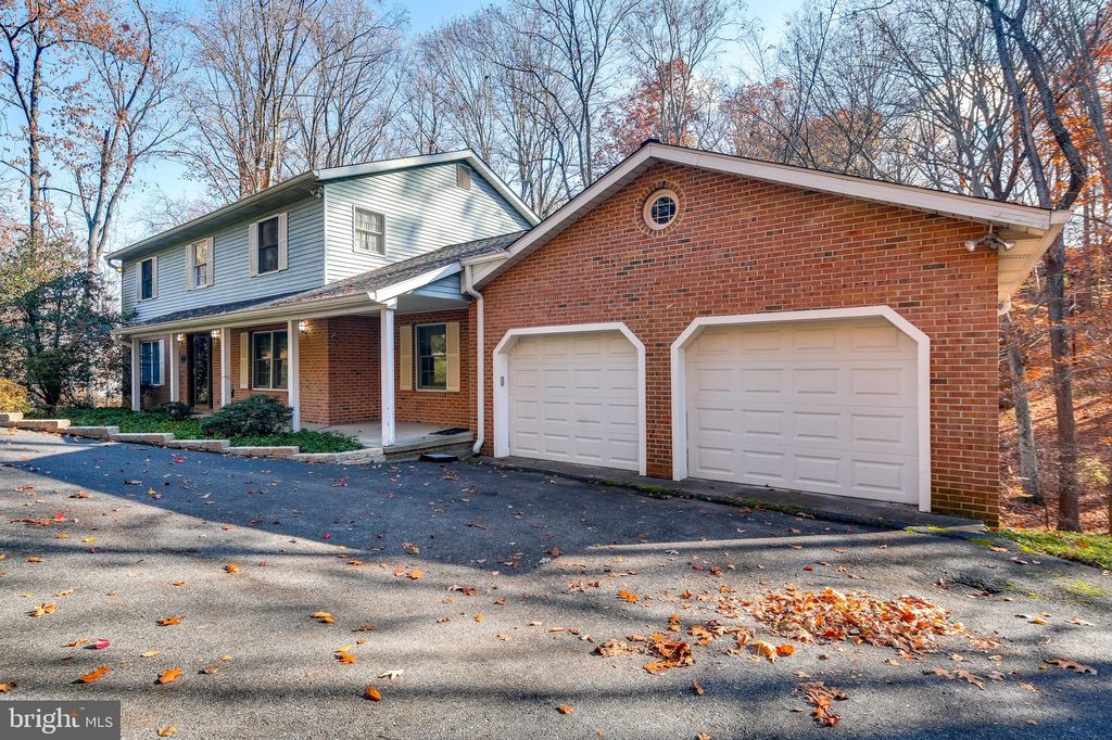 9045 Dunloggin Ct, Ellicott City, MD 21042
