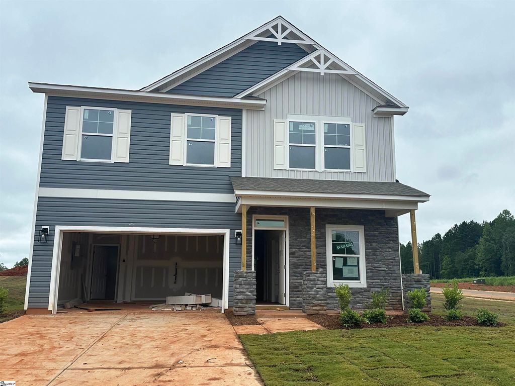 902 Gibbons St #93, Wellford, SC 29385