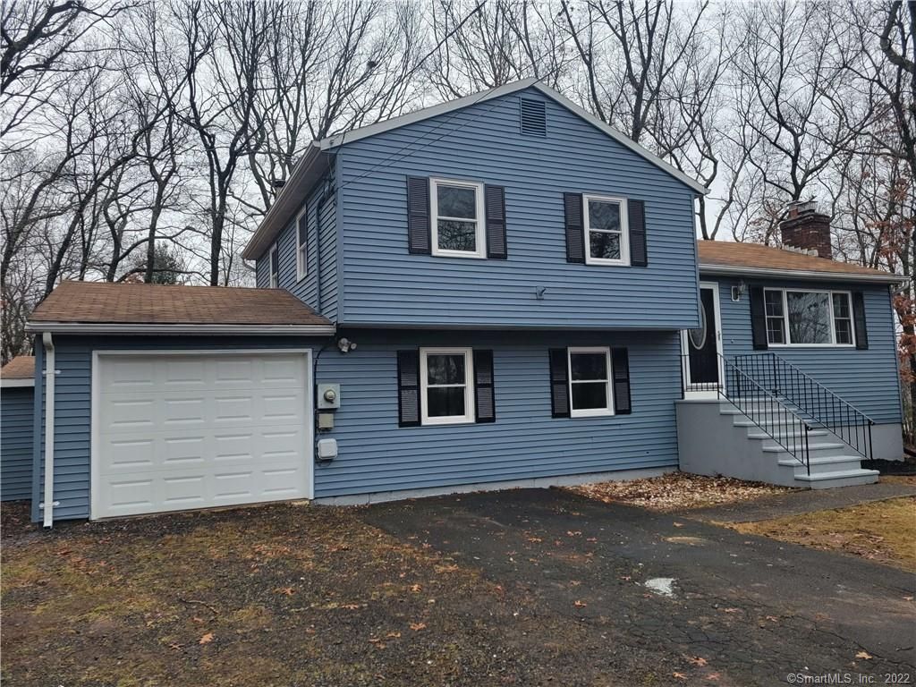 26 Winston Ct, Bristol, CT 06010