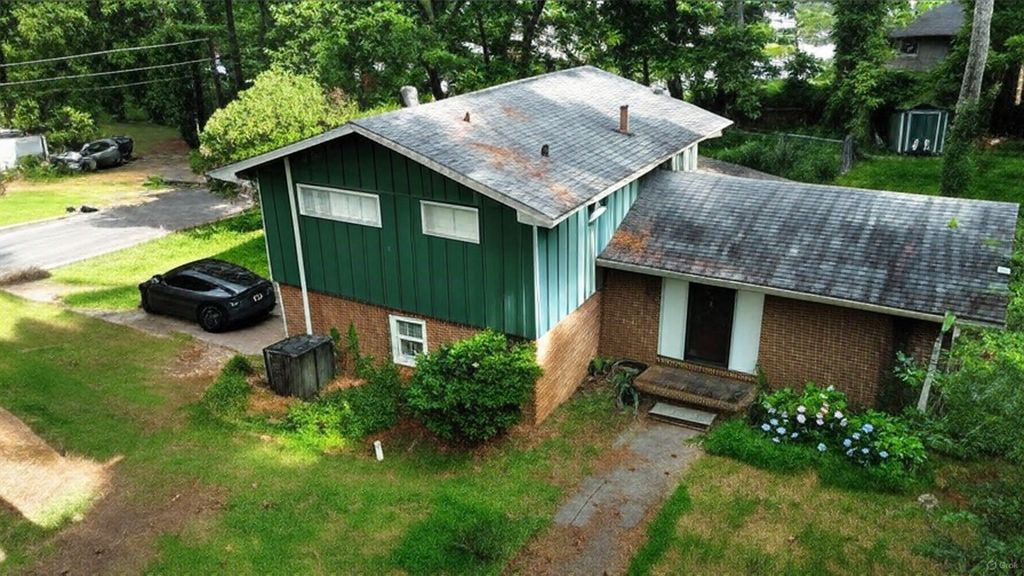 2455 Castile Dr, Morrow, GA 30260