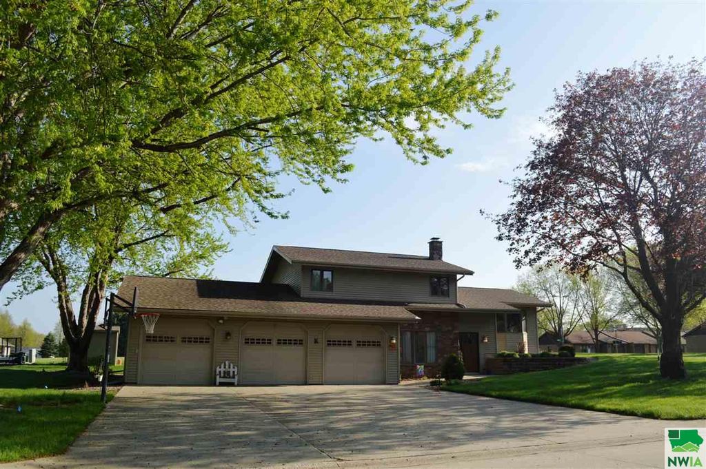 601 1st St NW, Orange City, IA 51041 Trulia