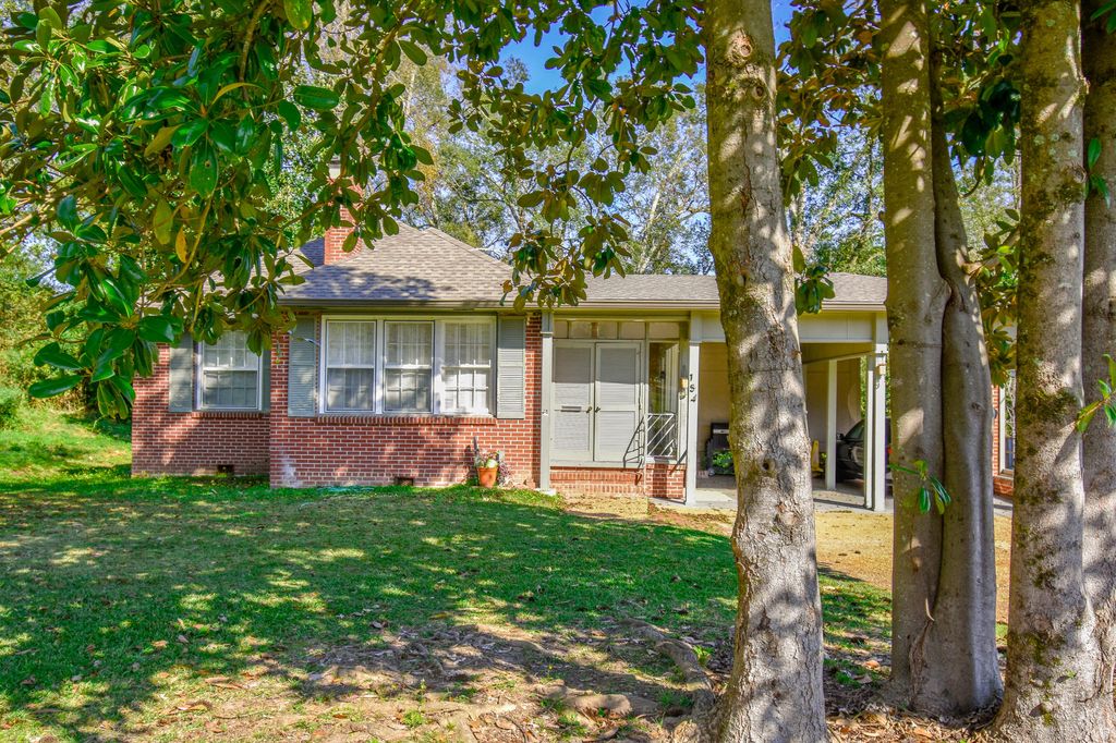 154 Clay St, Alexander City, AL 35010