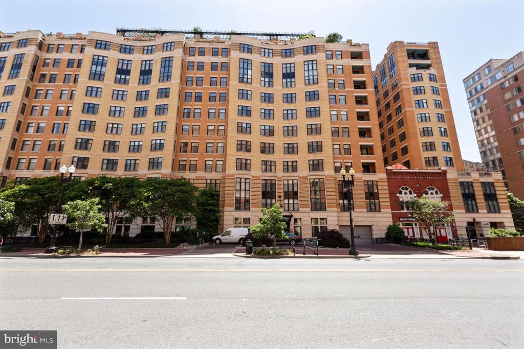 400 Massachusetts Ave NW #916, Washington, DC 20001