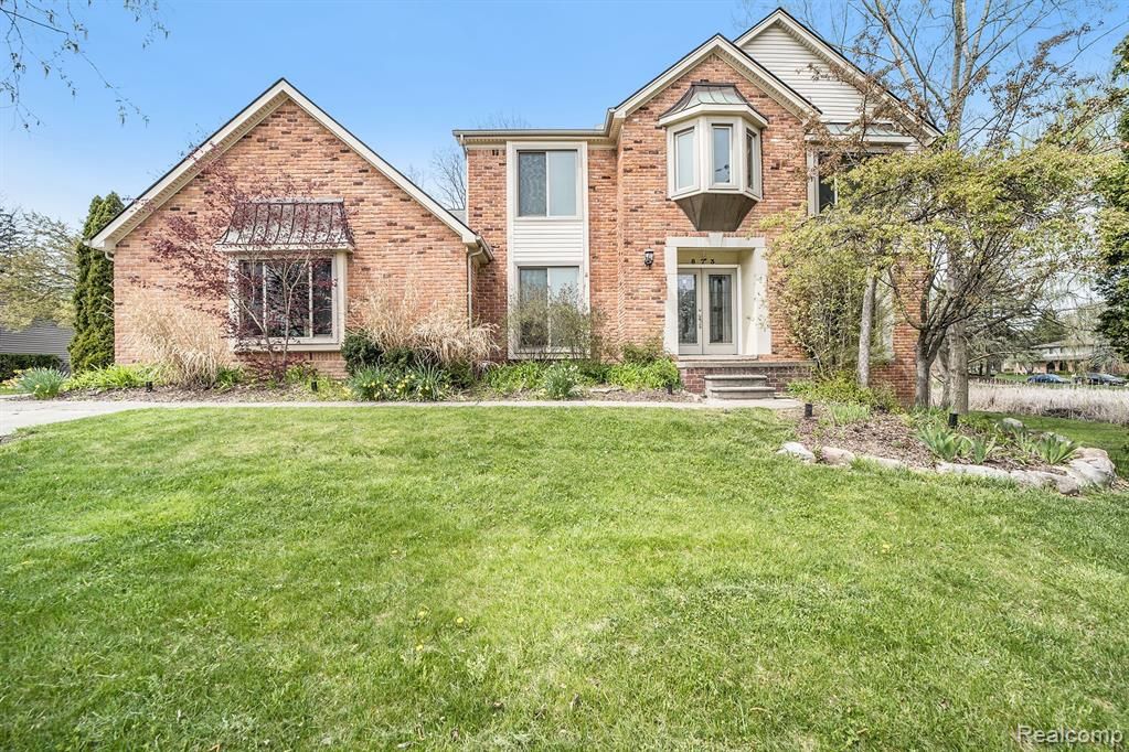 873 N Adams Rd, Rochester, MI 48309 4 Bed, 3 Bath SingleFamily Home