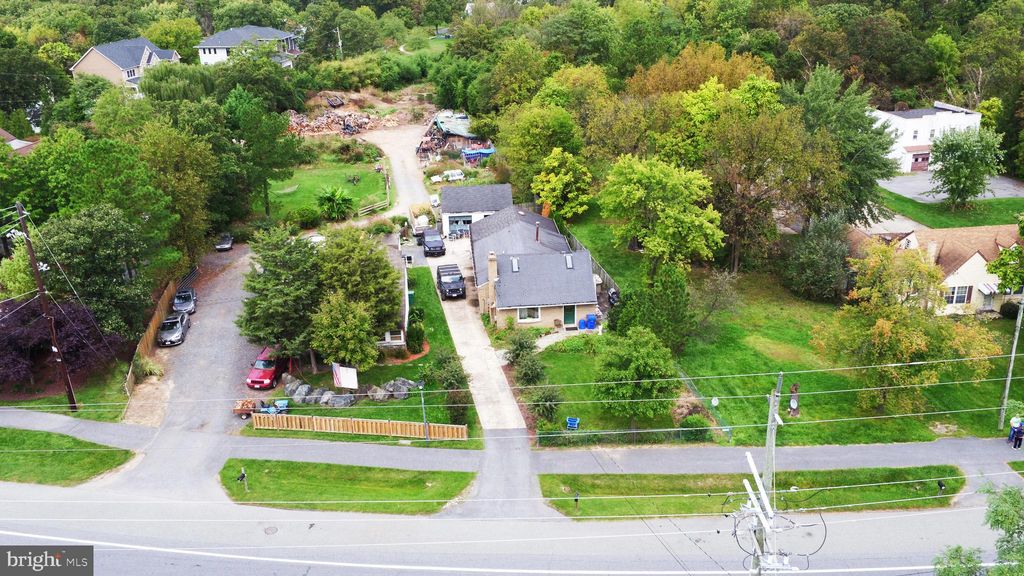 14142 Travilah Rd, Rockville, MD 20850