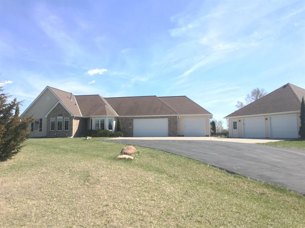 1610 S 202nd St, Eagle, NE 3 Bed, 3 Bath SingleFamily Home 25