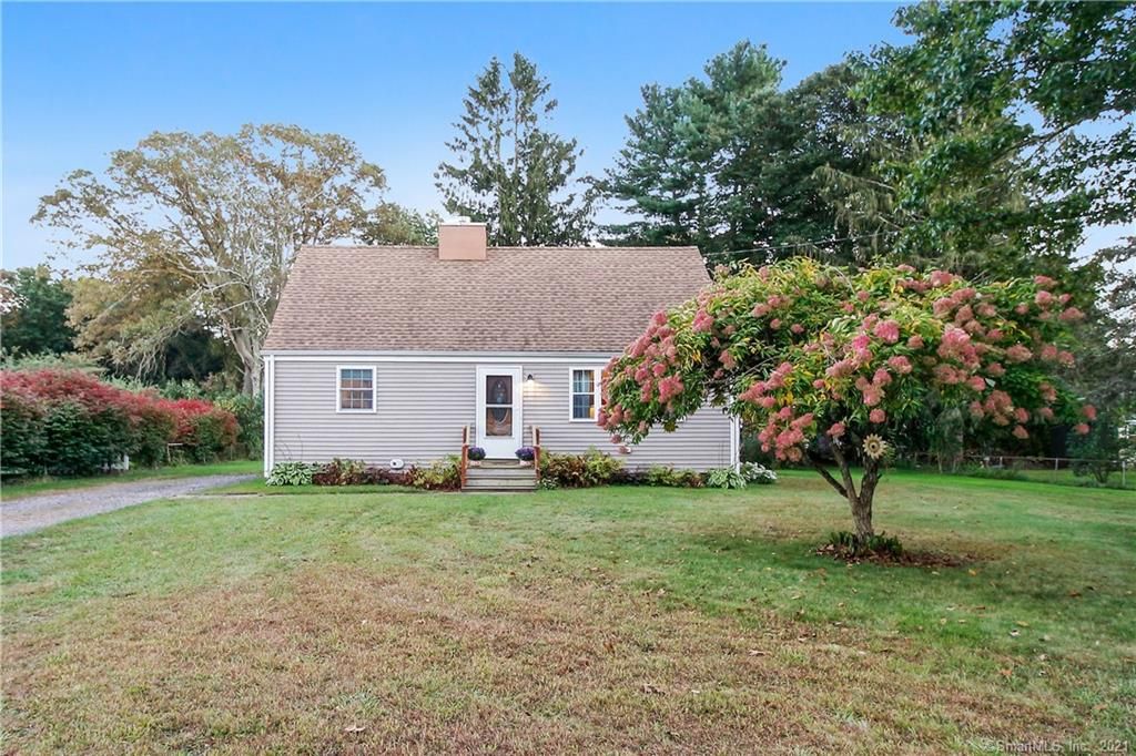 76 Chestnut Dr, Colchester, CT 06415