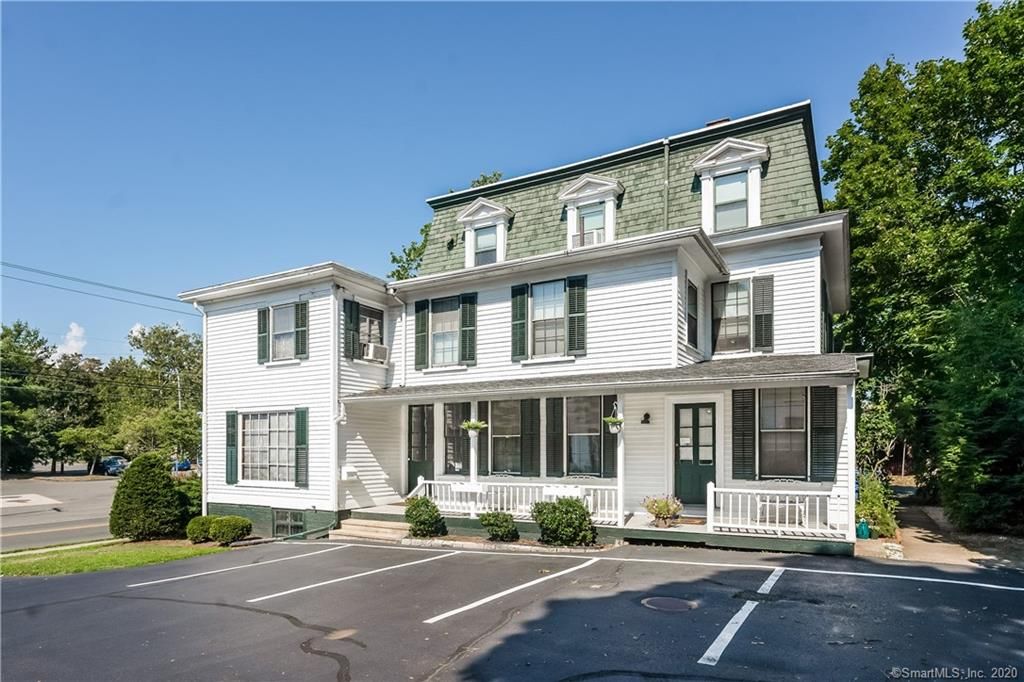 98 Fair St, Guilford, CT 06437