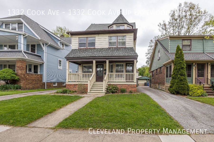 1332 Cook Ave  #UP, Lakewood, OH 44107