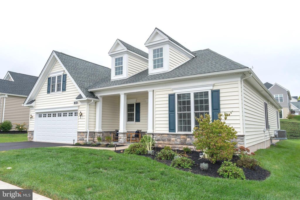 730 Reading Cir, Phoenixville, PA 19460