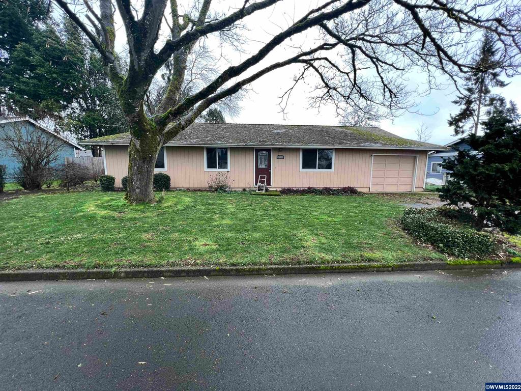 221 SW 6th Pl, Canby, OR 97013