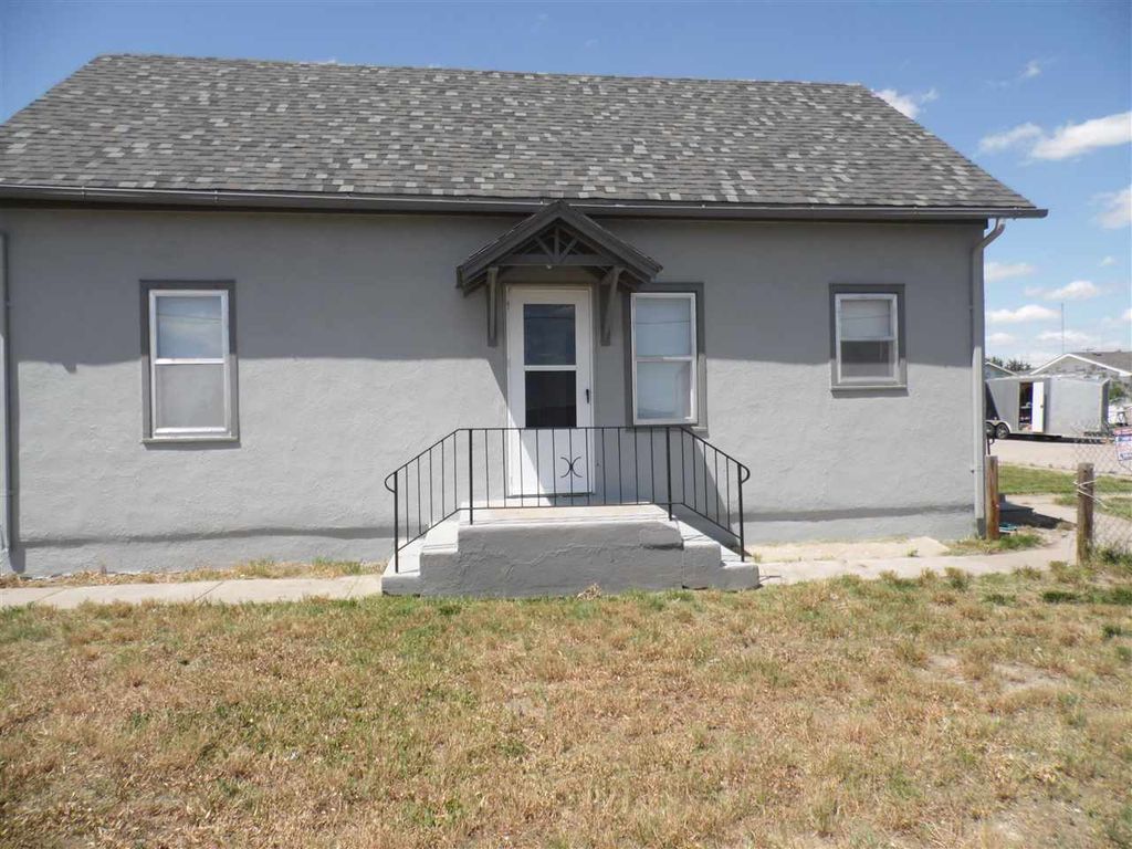202 W East St #L, Ogallala, NE 69153