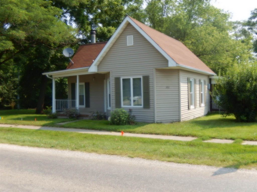 302 N Coal St, Colchester, IL 62326