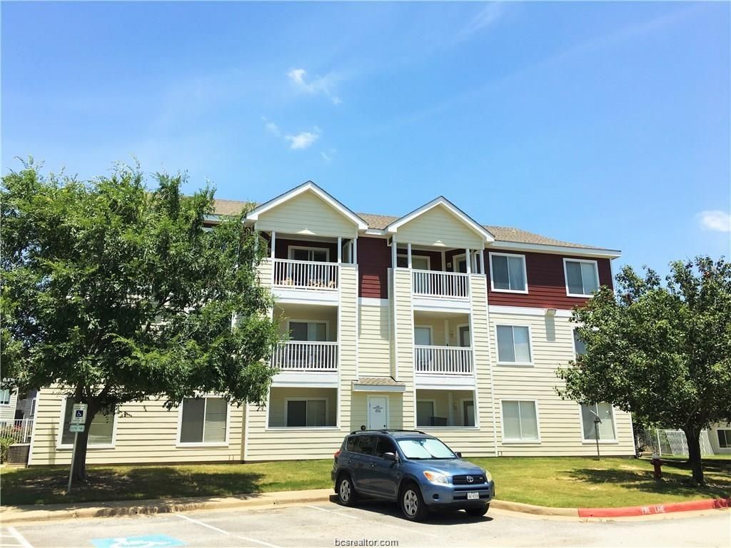 519 Southwest Pkwy #103, College Station, TX 77840