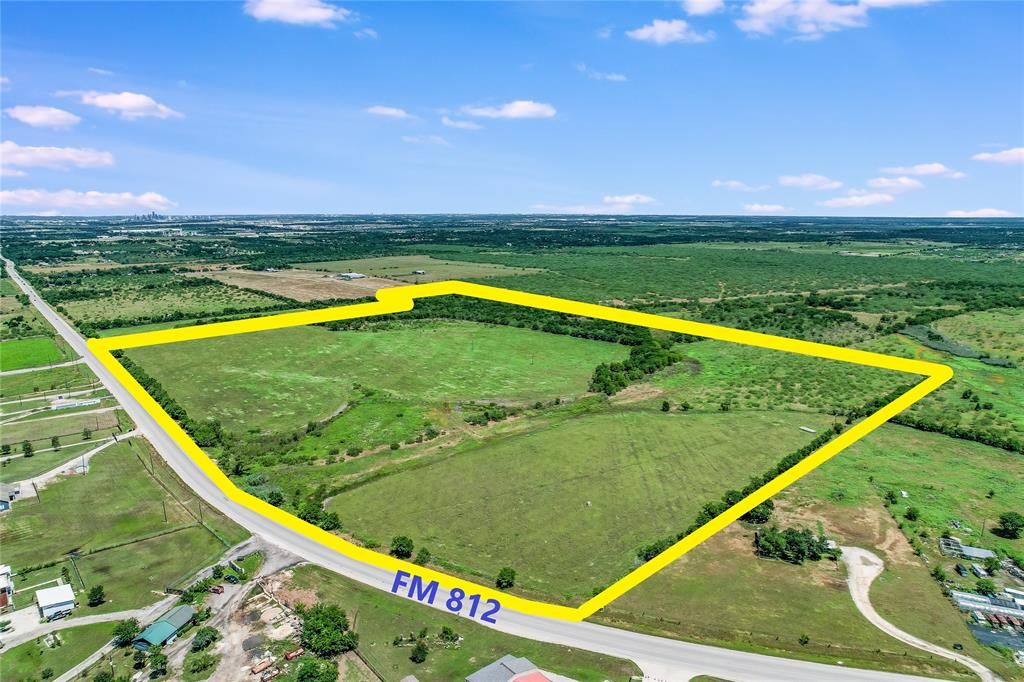 Del Valle Property
