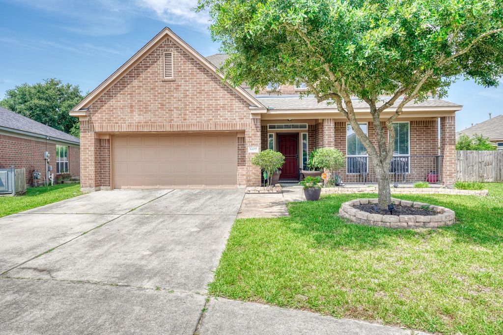 6407 Early Fall Dr, Humble, TX 77338