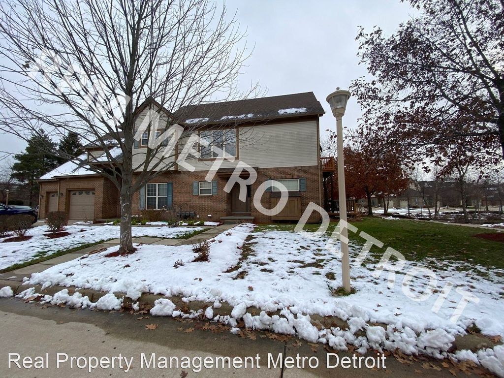 41565 Copper Creek Dr, Canton, MI 48187