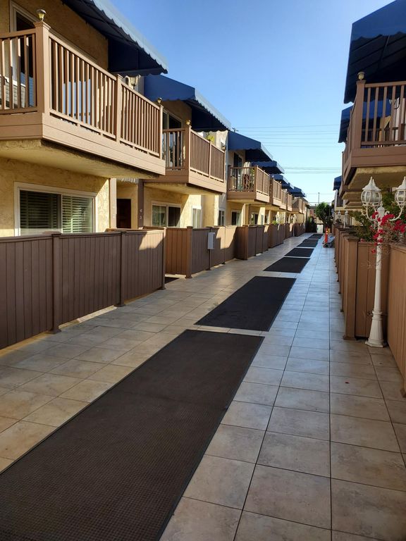 2852 Sawtelle Blvd #44, Los Angeles, CA 90064