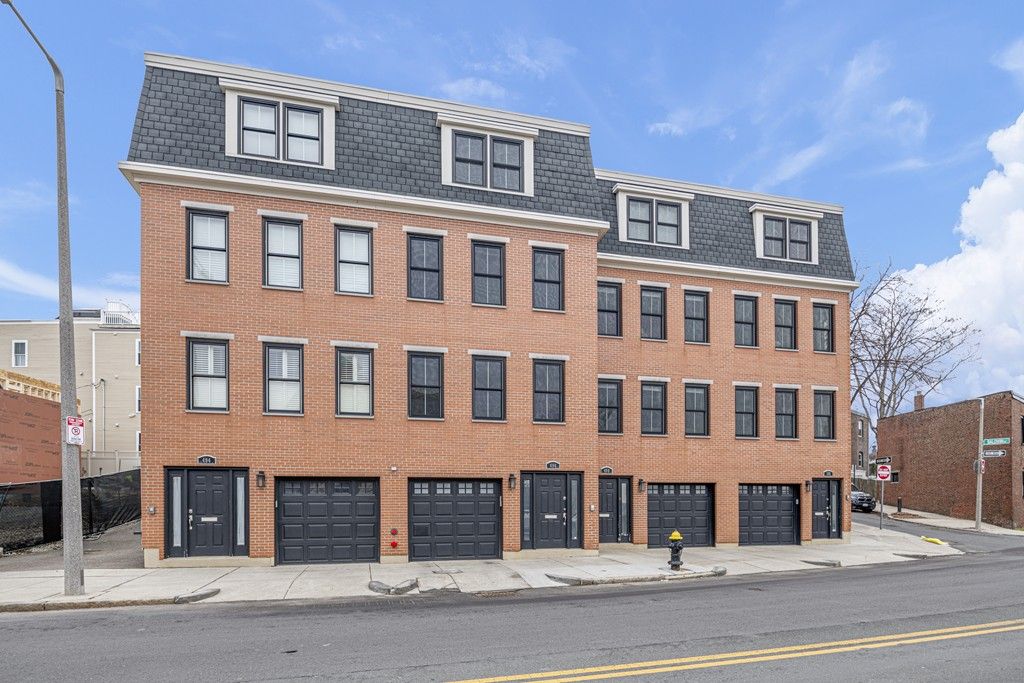 496 Medford St B, Charlestown, MA 4 Bed, 4 Bath Condo 22 Photos