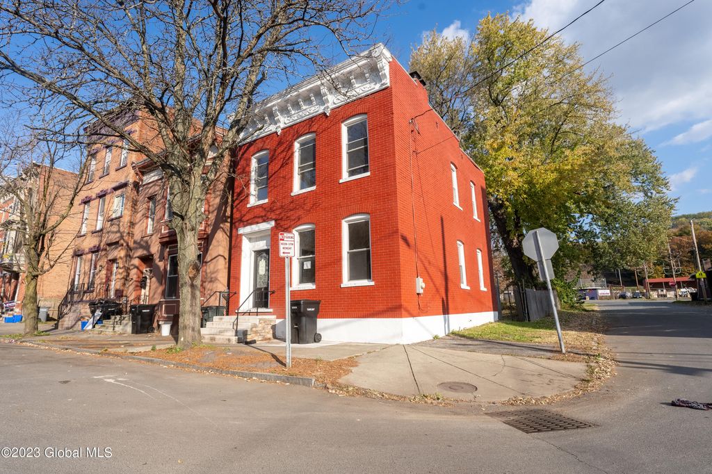 3202 6th Avenue, Troy, NY 12180 Trulia