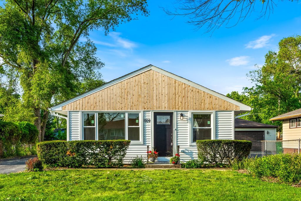 1709 13th St, Waukegan, IL 60085 Trulia